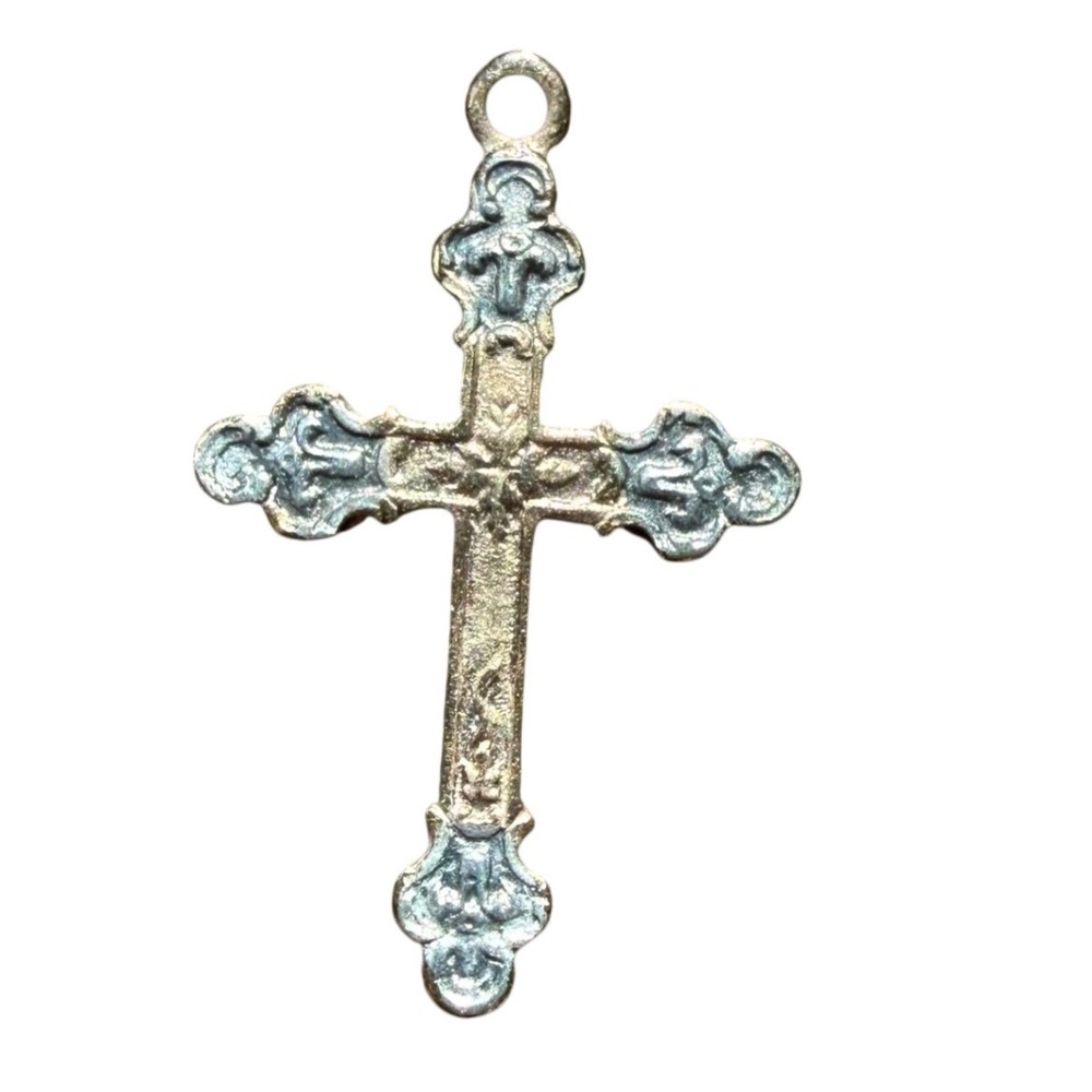Unbranded Cross Pendant Unisex OS Gold Tone Good Ornate Gothic Religious Charm